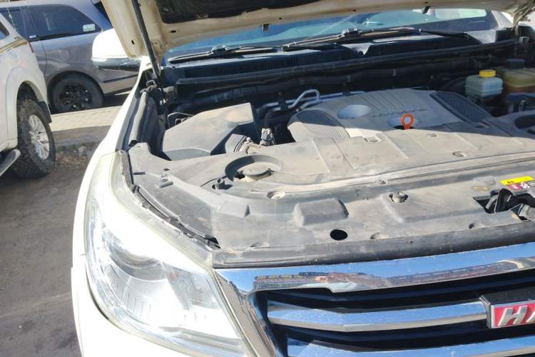 Used Haval H9 2016 2.0T Four-Wheel Drive Luxury 7-Seater Engine Bay Right