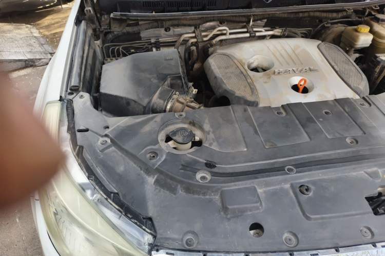 Used Haval H9 2016 2.0T Four-Wheel Drive Luxury 7-Seater Engine Bay Right