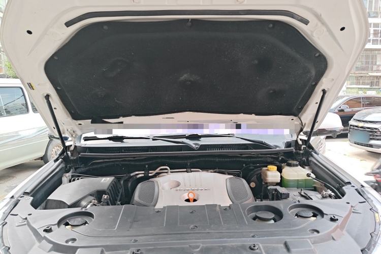 Used Haval H9 2016 2.0T Four-Wheel Drive Luxury 7-Seater Engine Bay