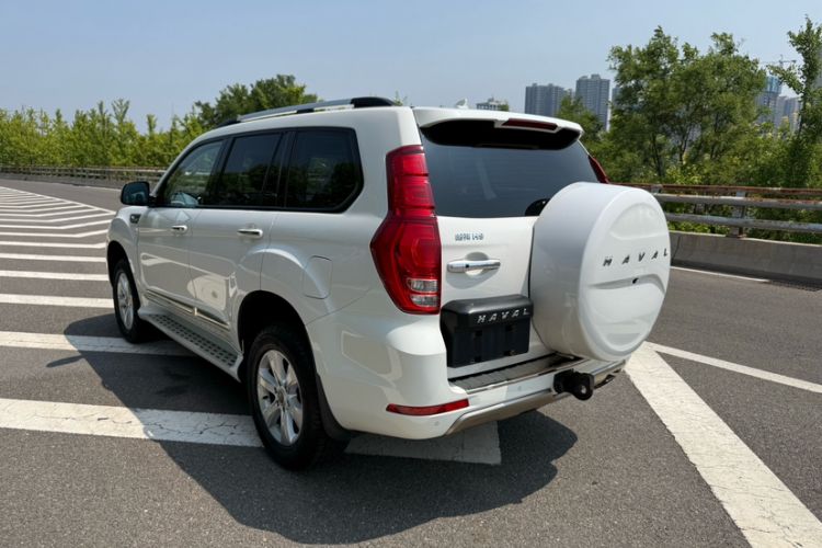 Used Haval H9 2016 2.0T Four-Wheel Drive Luxury Version 5 Seats Exterior 3