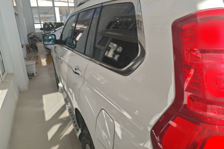 Used Haval H9 2016 2.0T Four-Wheel Drive Elite Version 5 Seats Exterior 3
