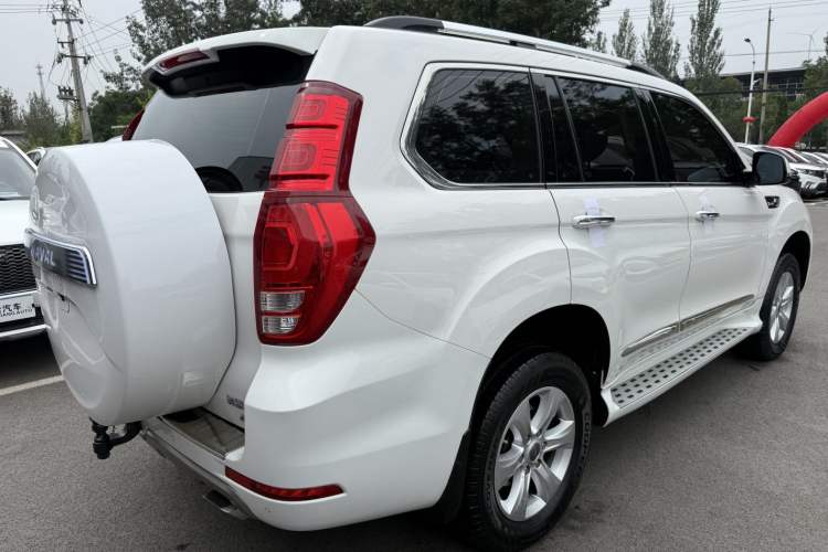 Used Haval H9 2016 2.0T Four-Wheel Drive Luxury Version 5 Seats Exterior 3