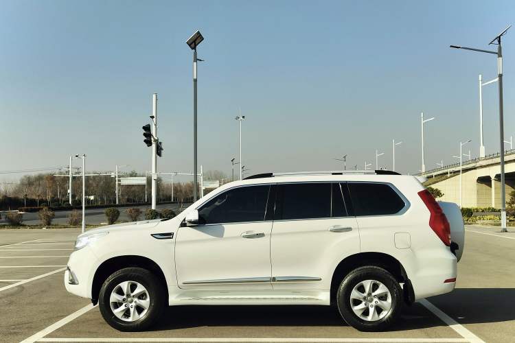 Used Haval H9 2016 2.0T Four-Wheel Drive Elite Version 5 Seats Exterior 4