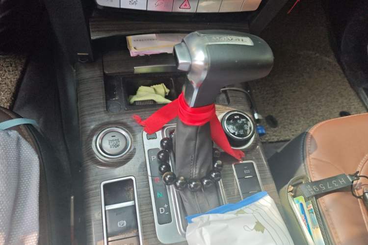 Used Haval H9 2016 2.0T Four-Wheel Drive Luxury 7-Seater Gear Lever