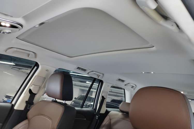 Used Haval H9 2016 2.0T Four-Wheel Drive Luxury 7-Seater Headliner