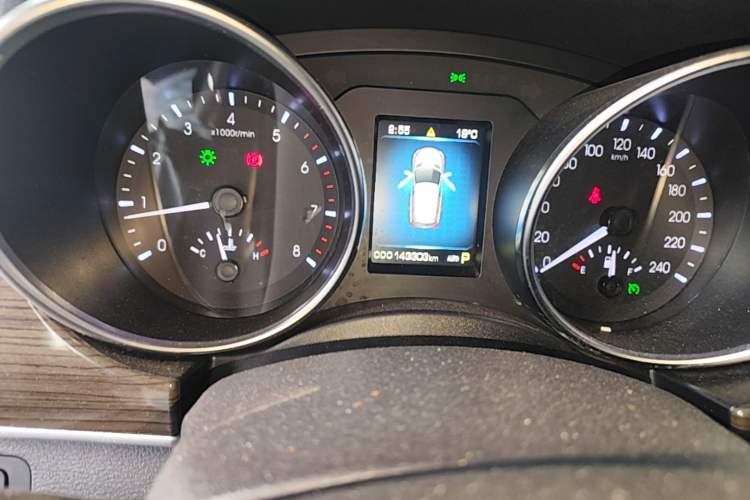 Used Haval H9 2016 2.0T Four-Wheel Drive Luxury 7-Seater Instrument Cluster