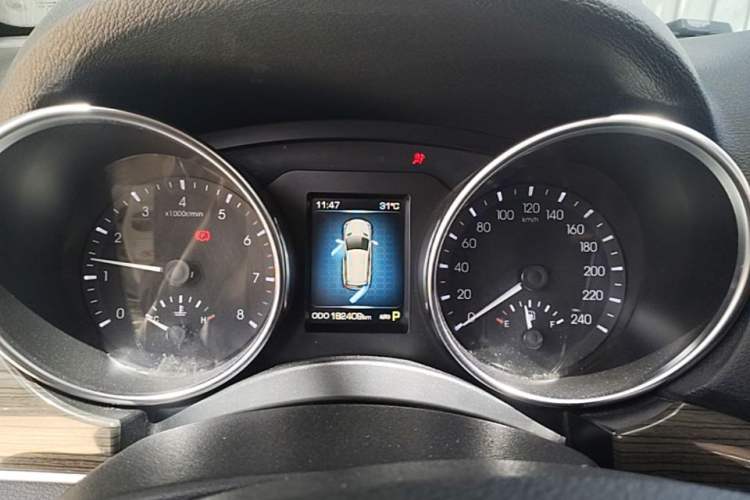 Used Haval H9 2016 2.0T Four-Wheel Drive Luxury Version 5 Seats Instrument Cluster