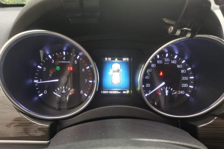 Used Haval H9 2016 2.0T Four-Wheel Drive Luxury 7-Seater Instrument Cluster
