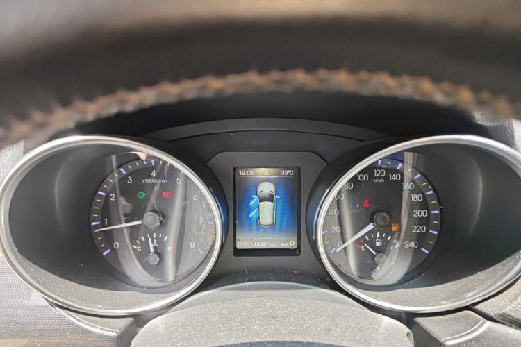 Used Haval H9 2016 2.0T Four-Wheel Drive Luxury 7-Seater Instrument Cluster