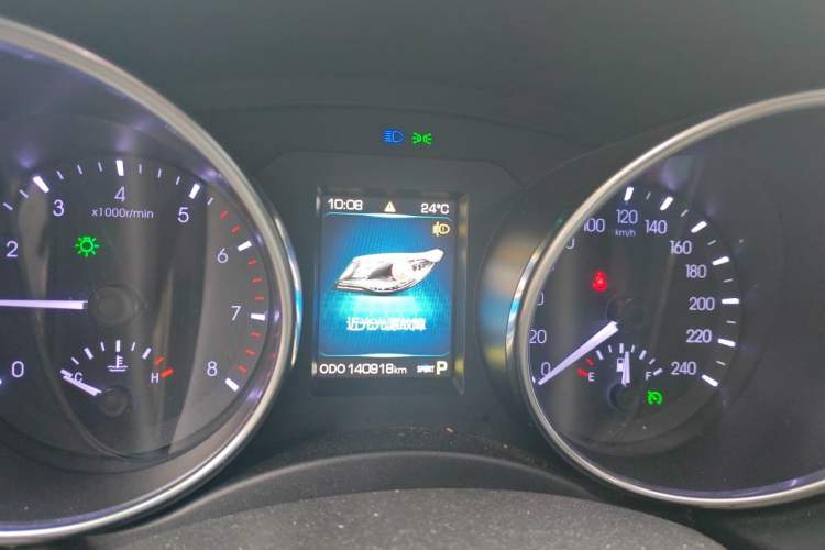 Used Haval H9 2016 2.0T Four-Wheel Drive Luxury 7-Seater Instrument Cluster