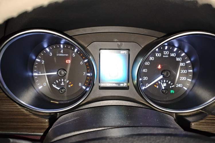 Used Haval H9 2016 2.0T Four-Wheel Drive Luxury Version 5 Seats Instrument Cluster