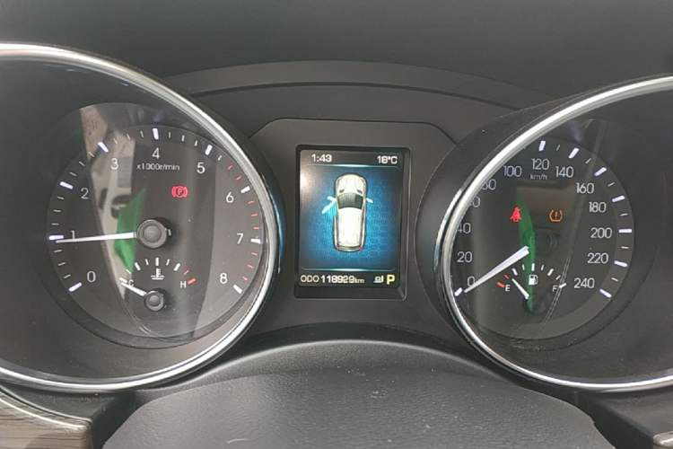 Used Haval H9 2016 2.0T Four-Wheel Drive Elite Version 7 Seats Instrument Cluster