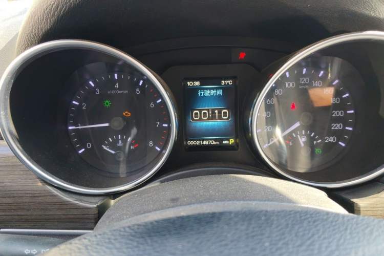 Used Haval H9 2016 2.0T Four-Wheel Drive Luxury 7-Seater Instrument Cluster