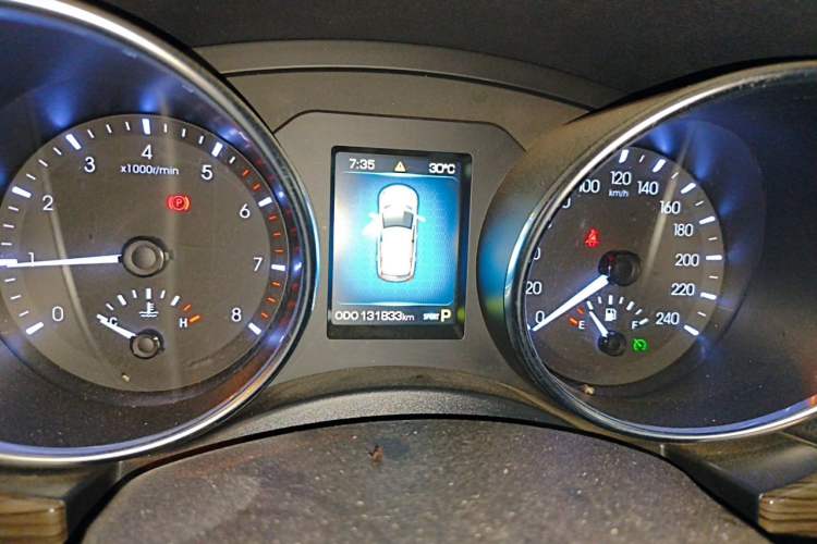 Used Haval H9 2016 2.0T Four-Wheel Drive Luxury Version 5 Seats Instrument Cluster