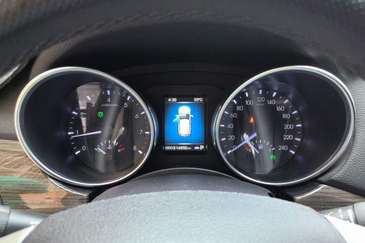Used Haval H9 2016 2.0T Four-Wheel Drive Luxury 7-Seater Instrument Cluster