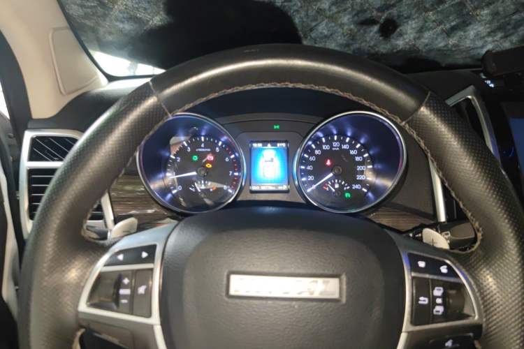 Used Haval H9 2016 2.0T Four-Wheel Drive Luxury 7-Seater Instrument Cluster