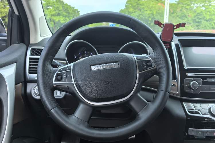 Used Haval H9 2016 2.0T Four-Wheel Drive Luxury 7-Seater Interior 5