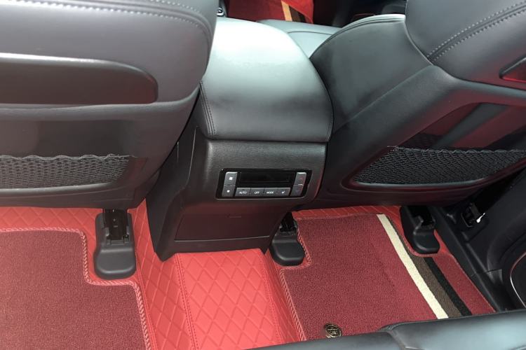 Used Haval H9 2016 2.0T Four-Wheel Drive Luxury 7-Seater Interior 5