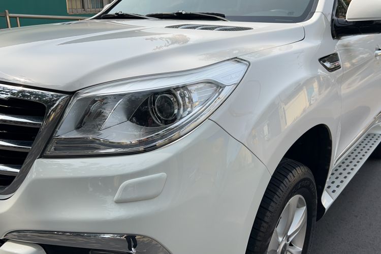 Used Haval H9 2016 2.0T Four-Wheel Drive Luxury 7-Seater Left Front Headlight