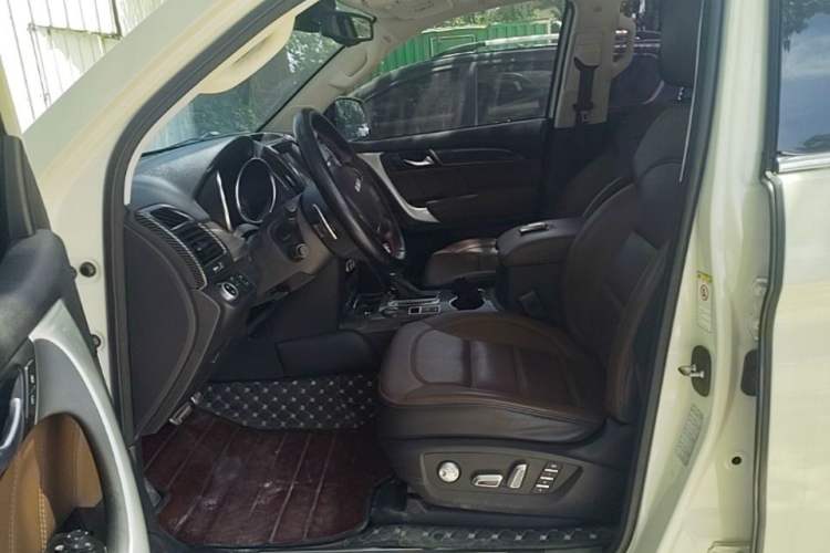 Used Haval H9 2016 2.0T Four-Wheel Drive Luxury Version 5 Seats Left Front Seat