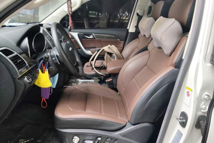 Used Haval H9 2016 2.0T Four-Wheel Drive Luxury Version 5 Seats Left Front Seat