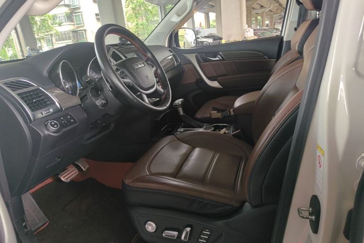 Used Haval H9 2016 2.0T Four-Wheel Drive Luxury Version 5 Seats Left Front Seat