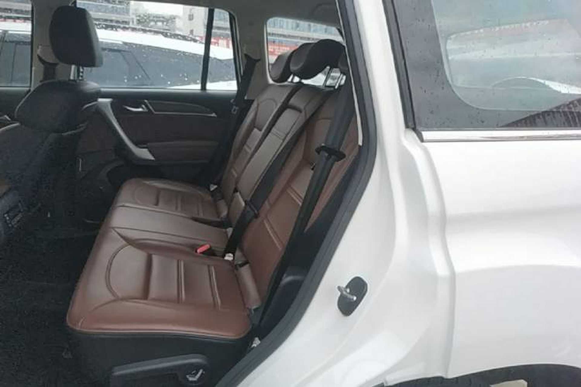 Used Haval H9 2016 2.0T Four-Wheel Drive Elite Version 7 Seats Left Rear Seat