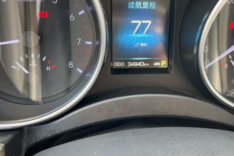 Used Haval H9 2016 2.0T Four-Wheel Drive Luxury 7-Seater Odometer Close Up