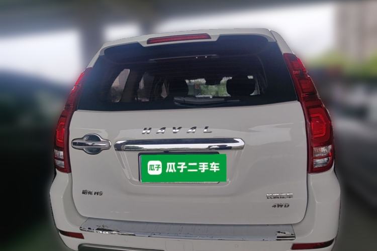 Used Haval H9 2016 2.0T Four-Wheel Drive Luxury Version 5 Seats Rear