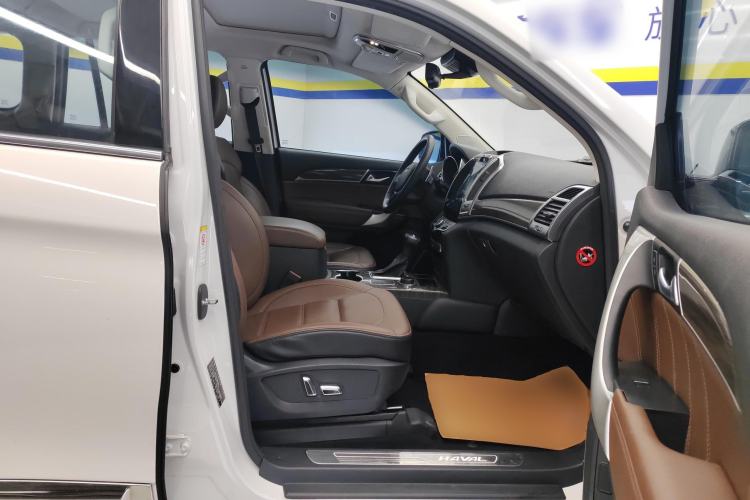 Used Haval H9 2016 2.0T Four-Wheel Drive Luxury 7-Seater Right Front Seat