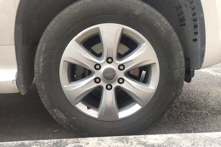 Used Haval H9 2016 2.0T Four-Wheel Drive Luxury 7-Seater Right Front Wheel Hub