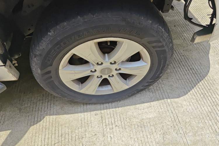 Used Haval H9 2016 2.0T Four-Wheel Drive Luxury 7-Seater Right Front Wheel Hub