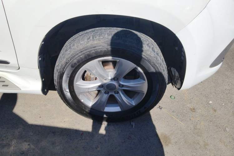 Used Haval H9 2016 2.0T Four-Wheel Drive Luxury 7-Seater Right Front Wheel Hub