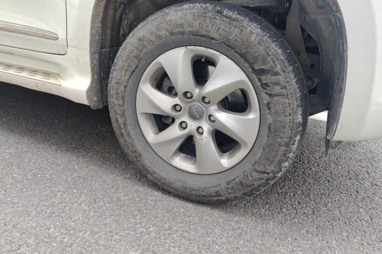 Used Haval H9 2016 2.0T Four-Wheel Drive Elite Version 5 Seats Right Front Wheel Hub