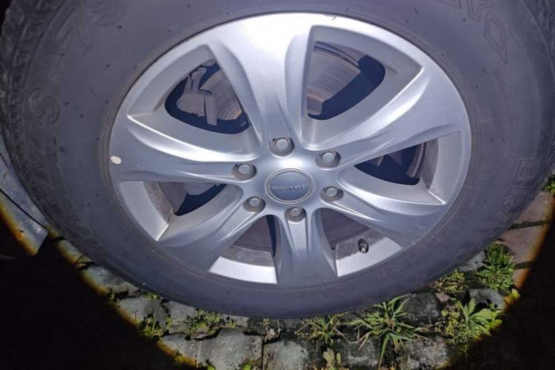 Used Haval H9 2016 2.0T Four-Wheel Drive Luxury 7-Seater Right Front Wheel Hub