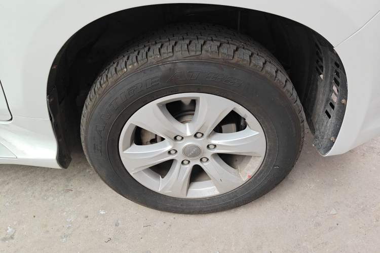 Used Haval H9 2016 2.0T Four-Wheel Drive Luxury 7-Seater Right Front Wheel Hub