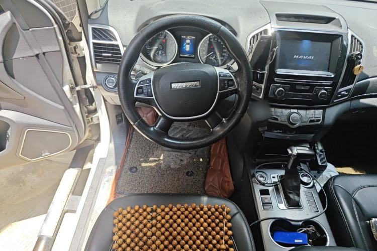 Used Haval H9 2016 2.0T Four-Wheel Drive Luxury 7-Seater Steering Wheel