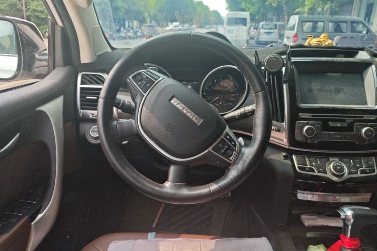 Used Haval H9 2016 2.0T Four-Wheel Drive Luxury 7-Seater Steering Wheel