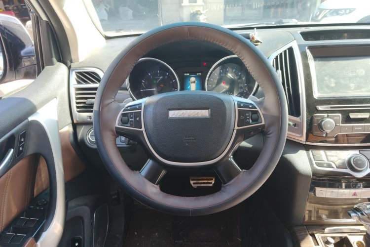 Used Haval H9 2016 2.0T Four-Wheel Drive Luxury 7-Seater Steering Wheel