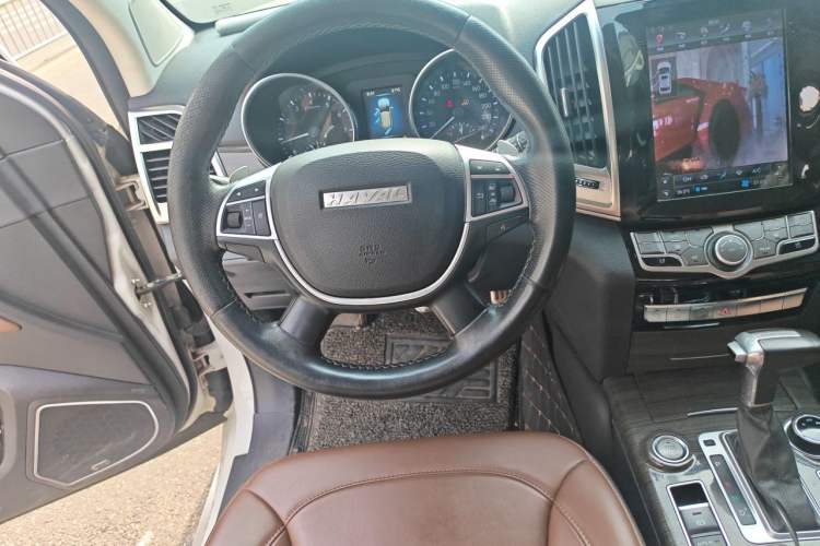 Used Haval H9 2016 2.0T Four-Wheel Drive Luxury 7-Seater Steering Wheel