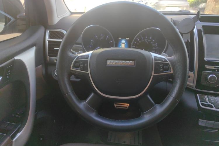 Used Haval H9 2016 2.0T Four-Wheel Drive Luxury 7-Seater Steering Wheel