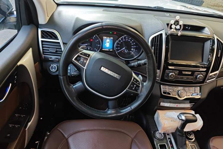 Used Haval H9 2016 2.0T Four-Wheel Drive Luxury 7-Seater Steering Wheel