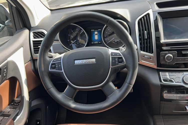 Used Haval H9 2016 2.0T Four-Wheel Drive Luxury 7-Seater Steering Wheel