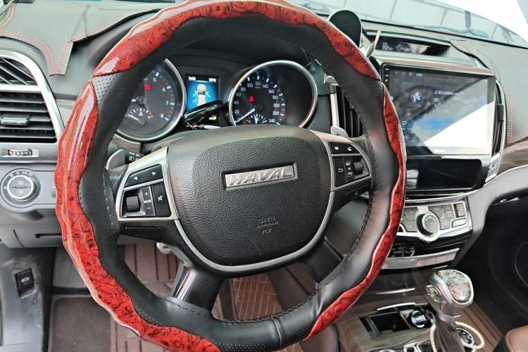 Used Haval H9 2016 2.0T Four-Wheel Drive Luxury 7-Seater Steering Wheel