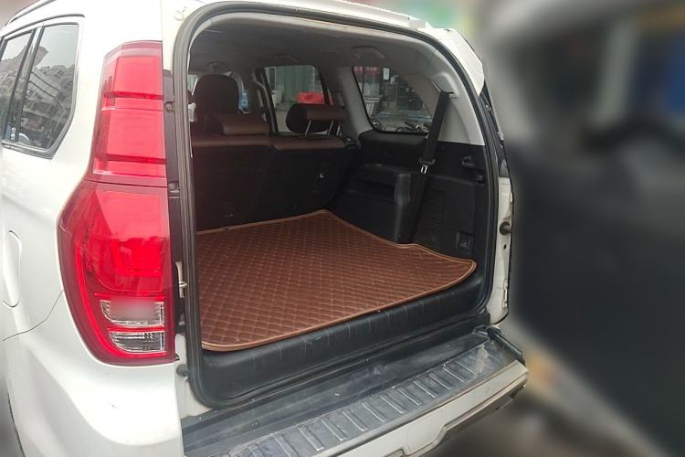 Used Haval H9 2016 2.0T Four-Wheel Drive Luxury 7-Seater Trunk