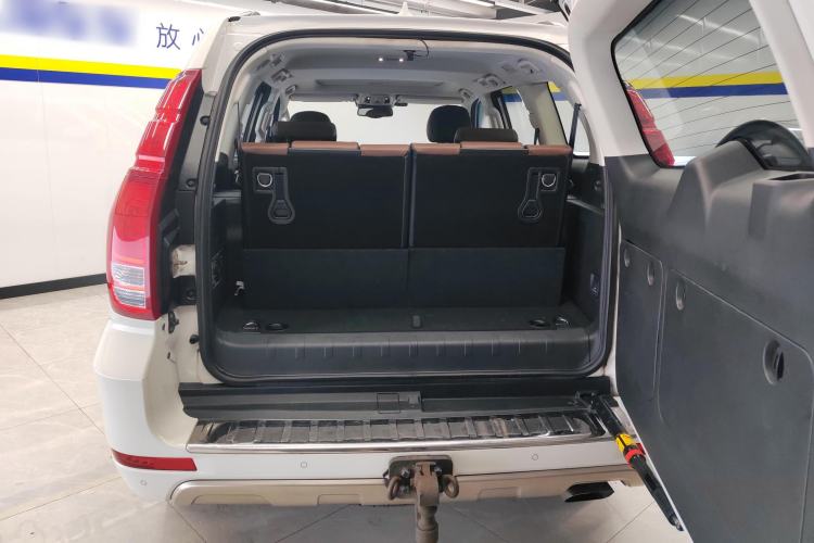 Used Haval H9 2016 2.0T Four-Wheel Drive Luxury 7-Seater Trunk