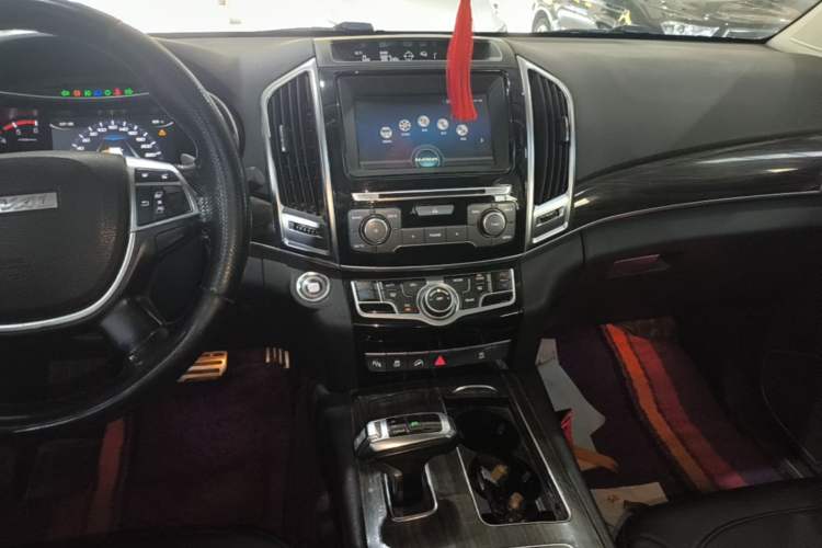 Used Haval H9 2017 2.0T Diesel 4x4 Comfort Edition 5 Seats Audio And AC Panel