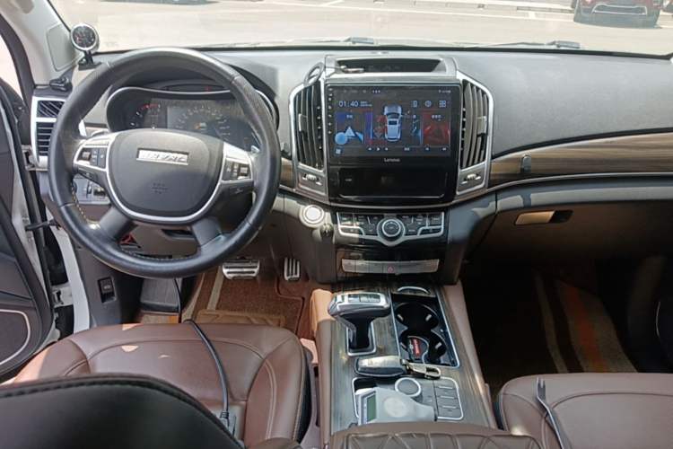 Used Haval H9 2017 2.0T Diesel 4x4 Luxury 7-Seater Center Console