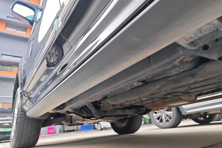 Used Haval H9 2017 2.0T Gasoline 4x4 Premium 5-Seater Chassis Rear Left