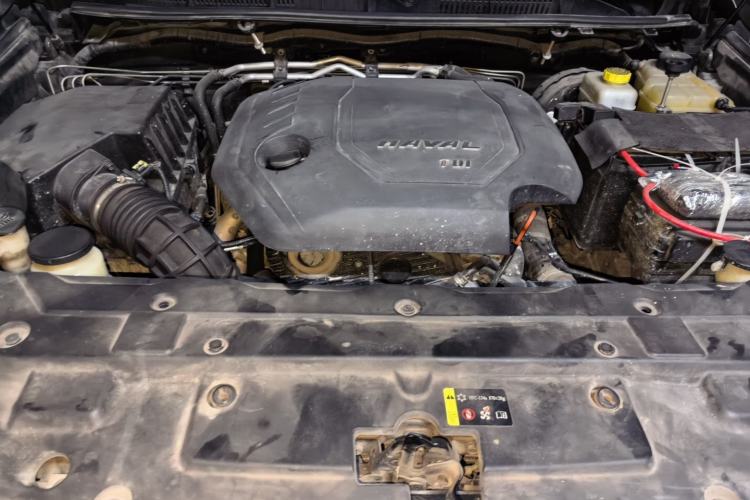 Used Haval H9 2017 2.0T Diesel 4x4 Premium 5-Seater Engine Bay